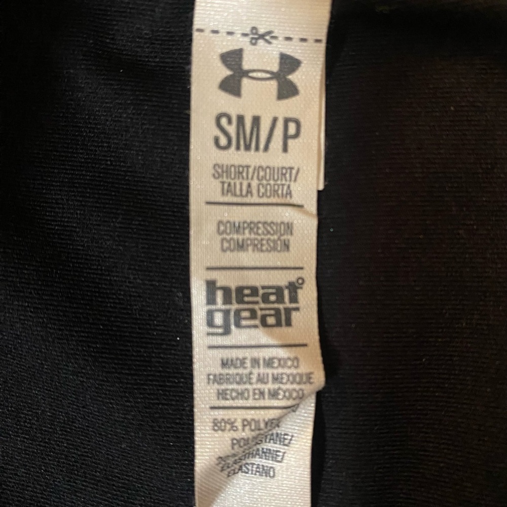 SOLD! Under Armour HeatGear Compression Mid Rise Active Shorty Shorts S - Picture 15 of 15